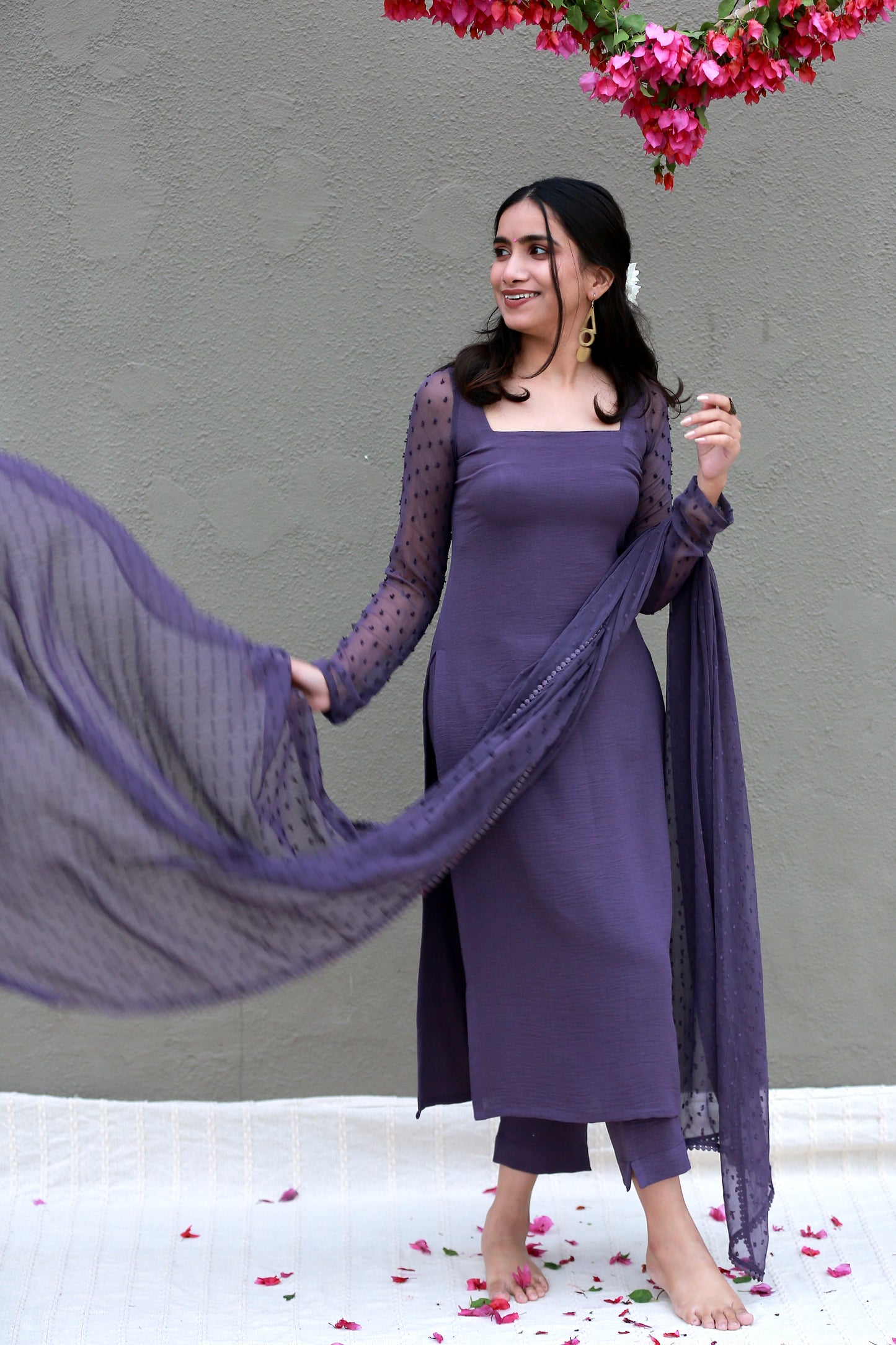 Muted lilac full sleeves kurta pants & dupatta (Set of 3)