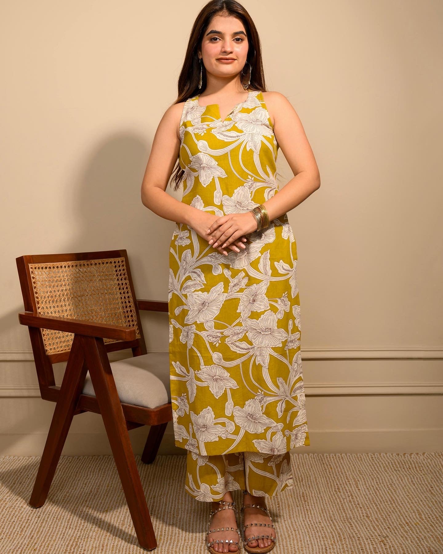 Lemon Green Linen Sleeveless (Only kurta)