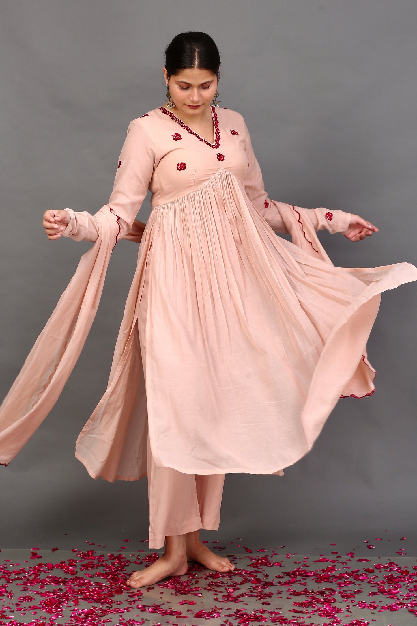 Peachy nude rose set