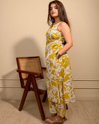 Lemon Green Linen Sleeveless (Only kurta)