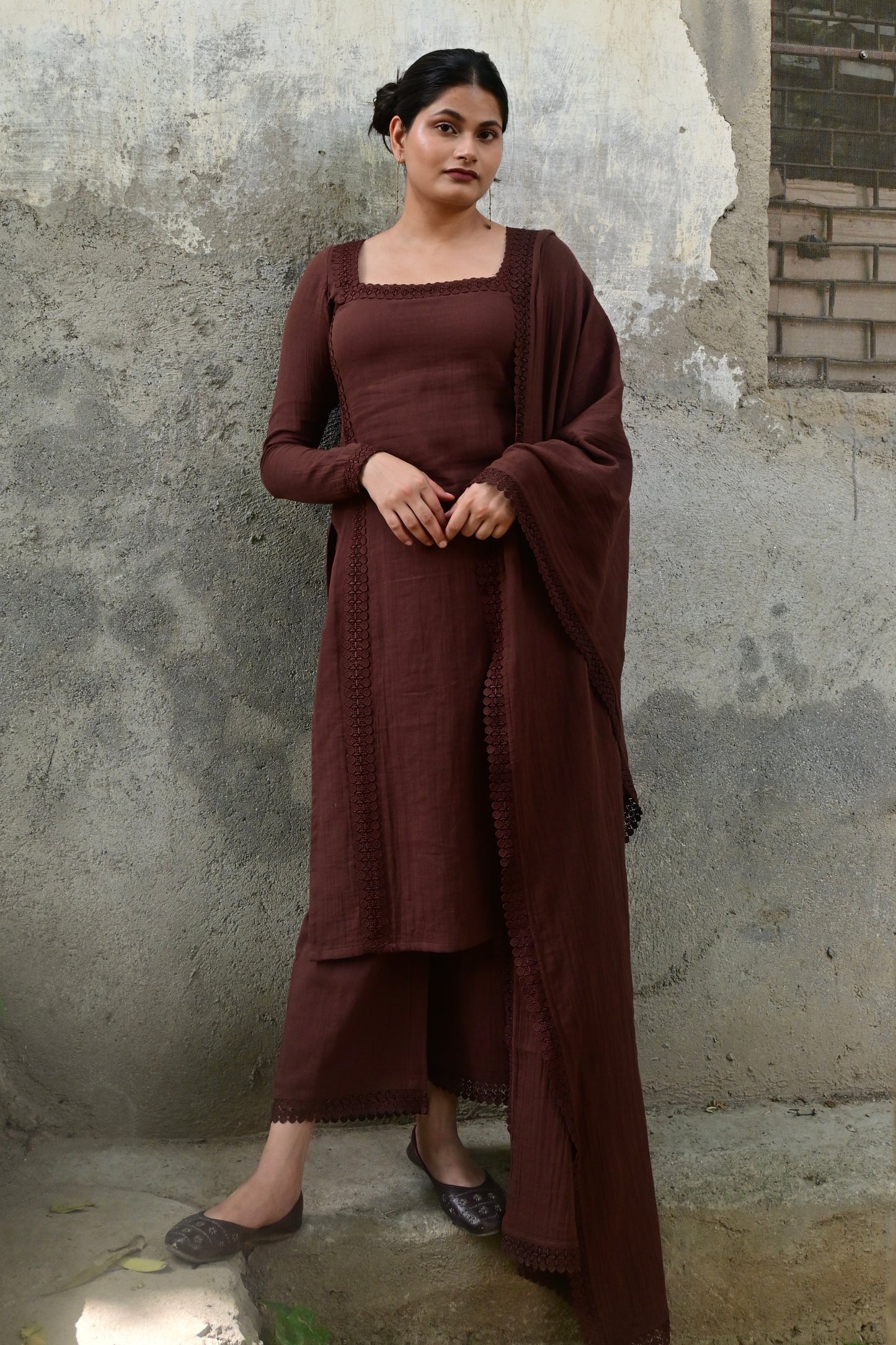 Mocha Muse Full Sleeves Suit Set
