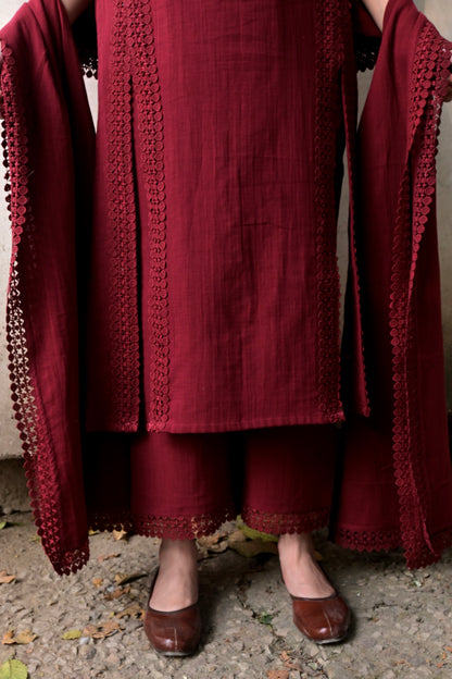 Gulaab-e-Noor Suit Set