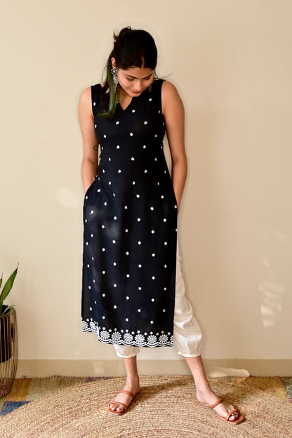 Black Floral Embroidered Sleeveless Kurta Set