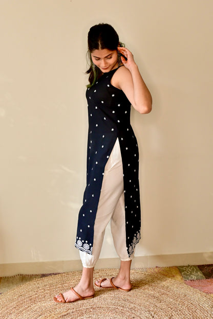 Black Floral Embroidered Sleeveless Kurta Set