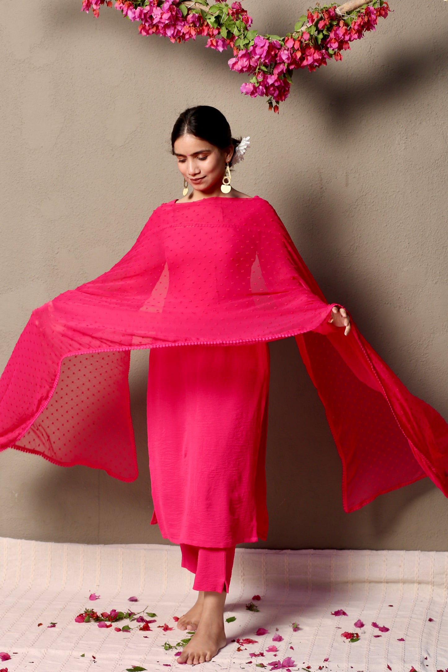 Hot pink full sleeves kurta pants & dupatta (Set of 3)