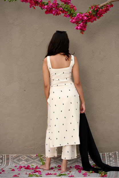 Off white printed kurta palazzo & black dupatta