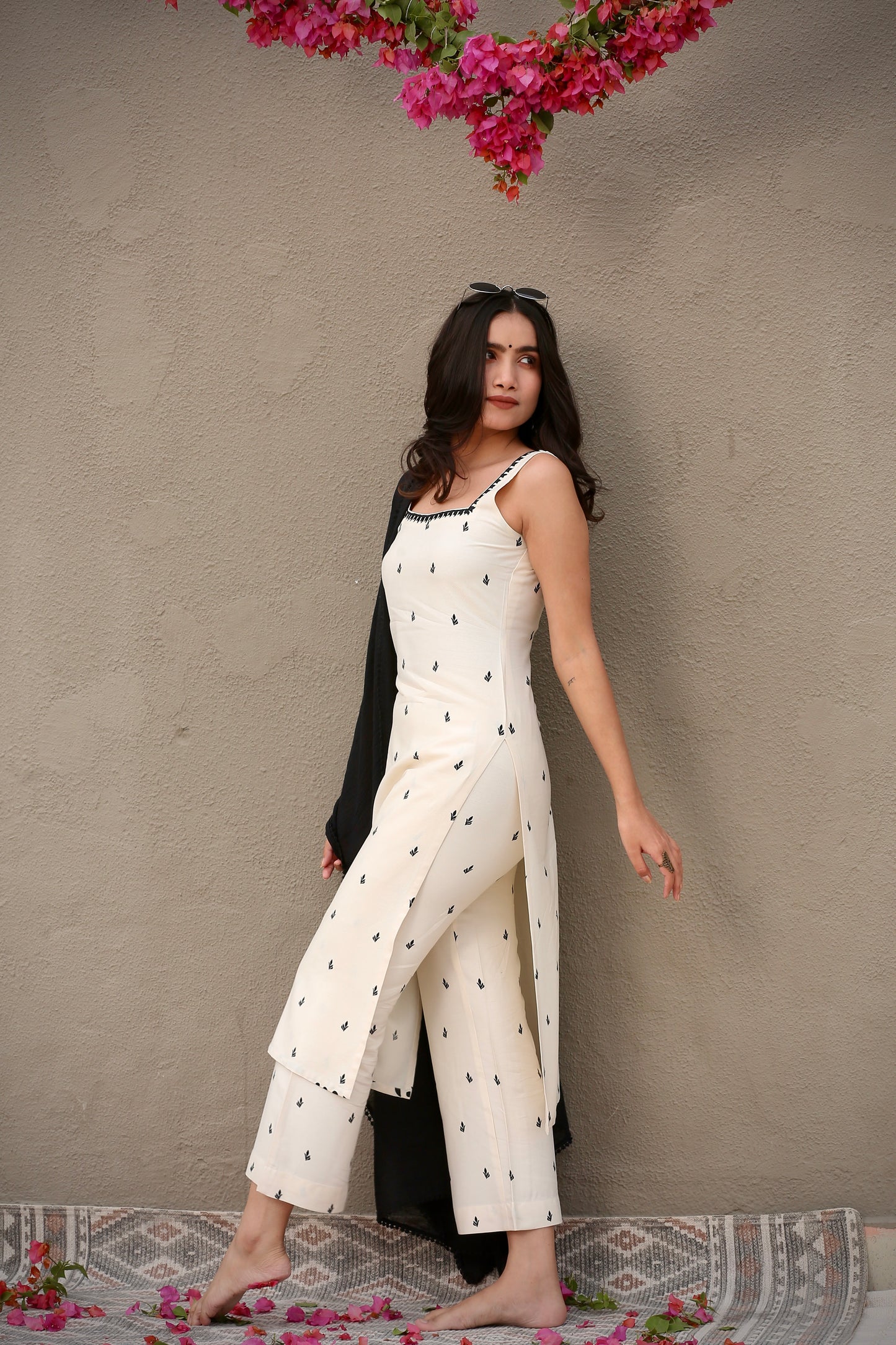 Off white printed kurta palazzo & black dupatta