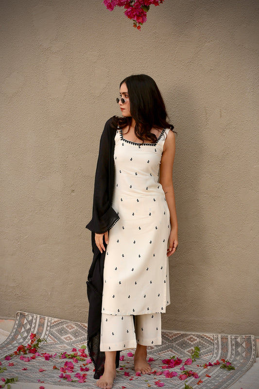 Off white printed kurta palazzo & black dupatta