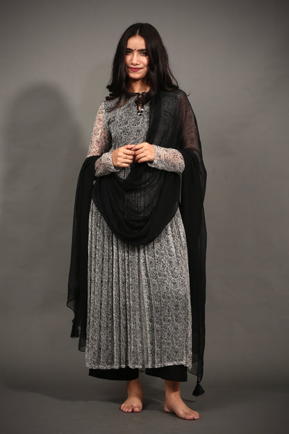 Grey high slit kurta, black pants & dupatta