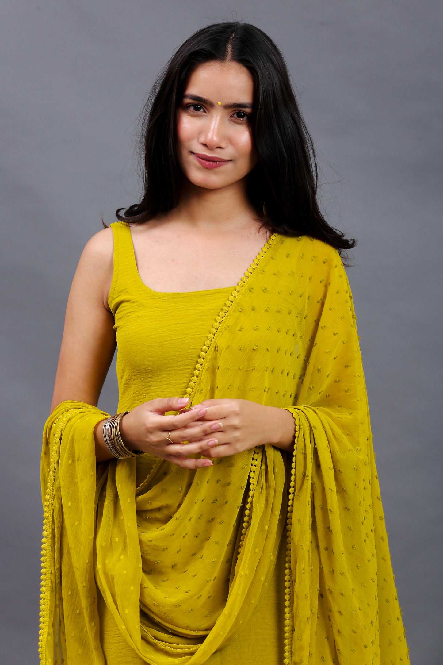 Lemon green sleeveless kurta pants & dupatta (Set of 3)