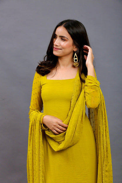 Lemon green full sleeves kurta pants & dupatta (Set of 3)