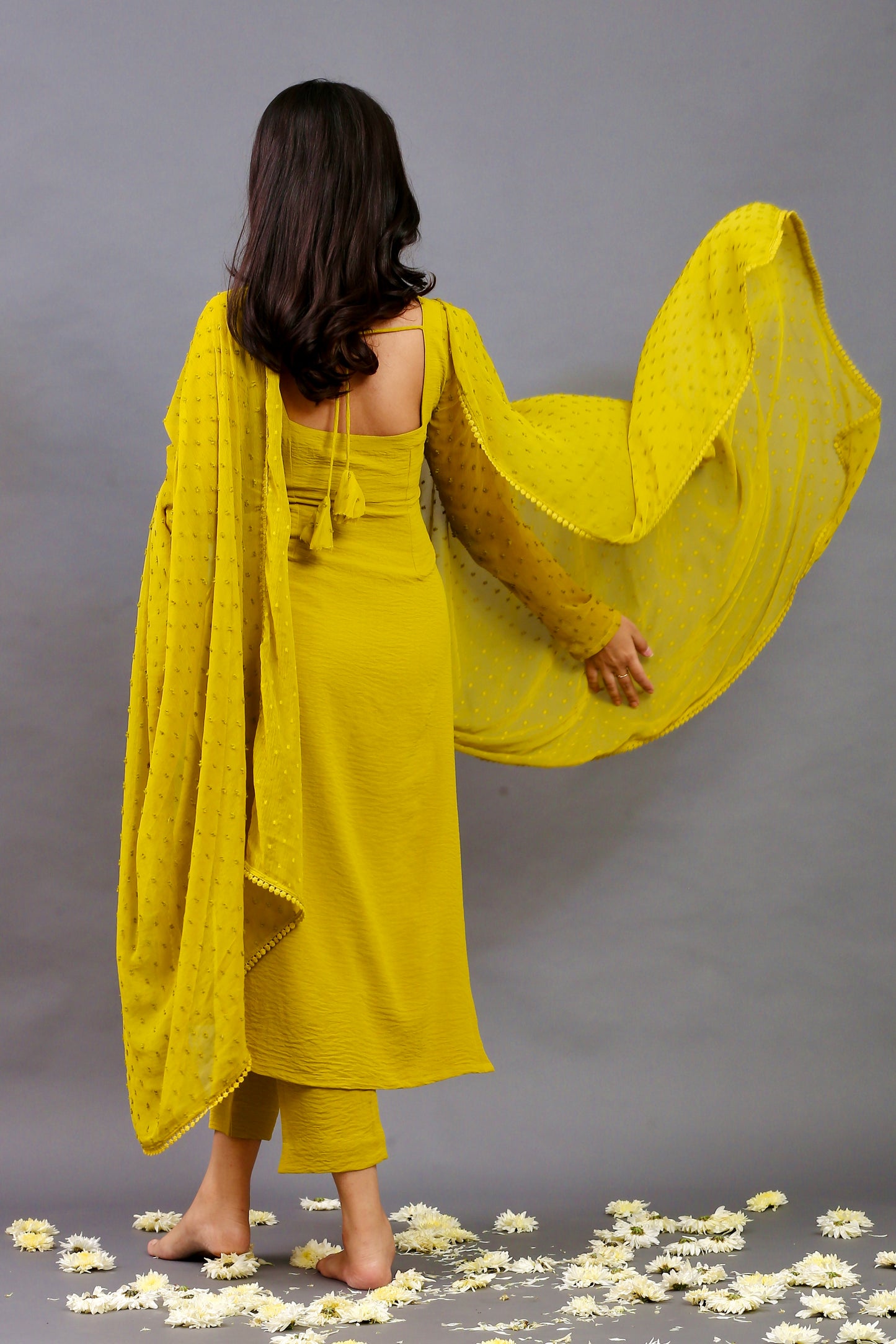 Lemon green full sleeves kurta pants & dupatta (Set of 3)