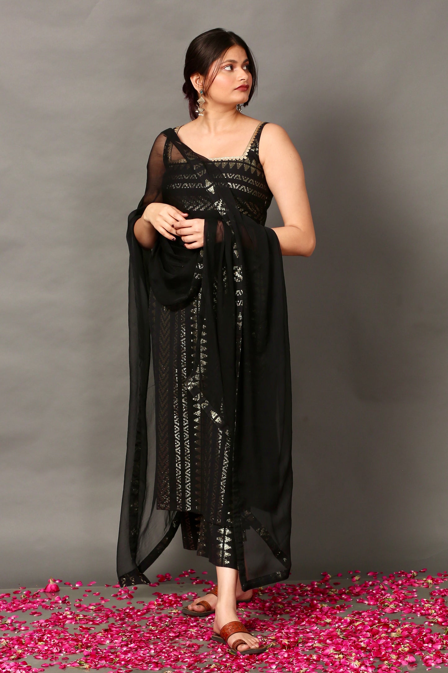 Midnight gold kurta set (sleevesless)